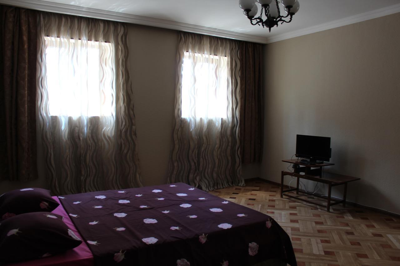 Guest House Stefanos Tbilisi Buitenkant foto