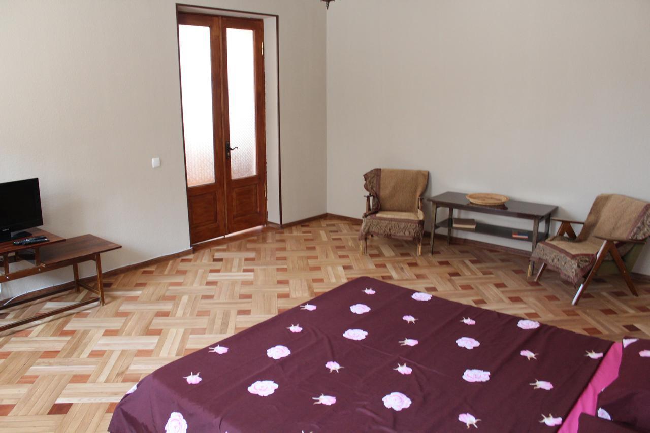 Guest House Stefanos Tbilisi Buitenkant foto